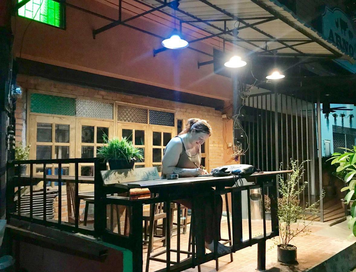 Keta' Jungle Trek House Hostel Chiang Mai Exterior photo
